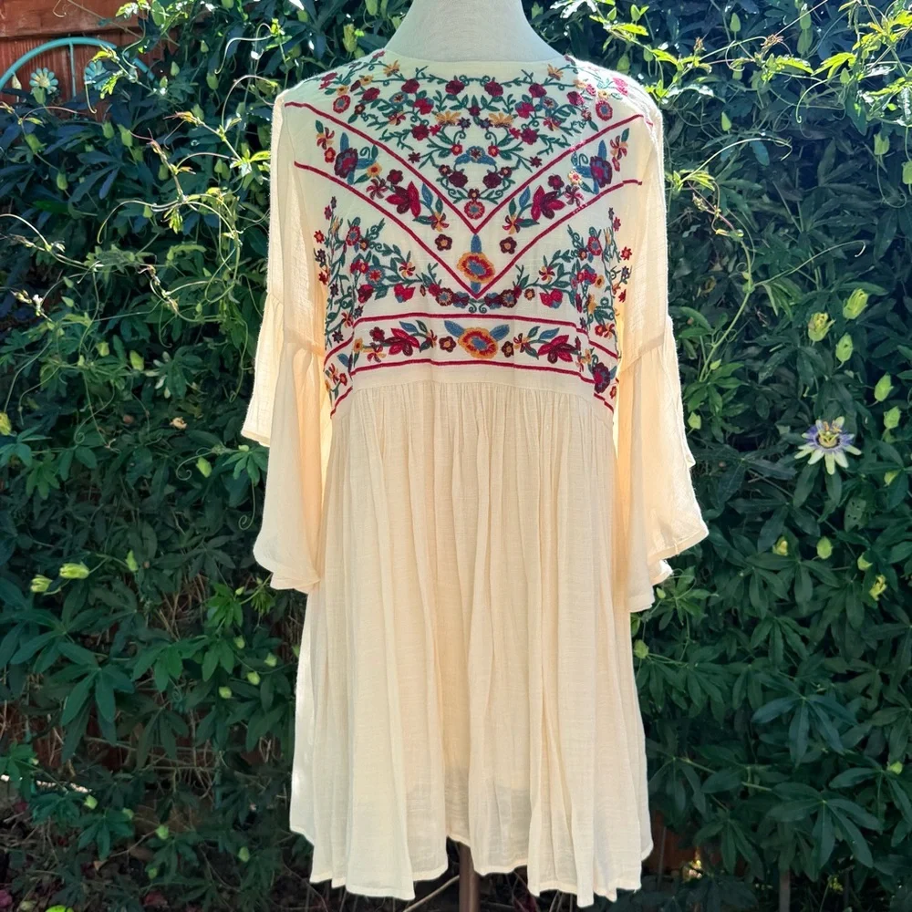 Umgee Cream Embroidered Boho Tunic - Picture 1 of 11